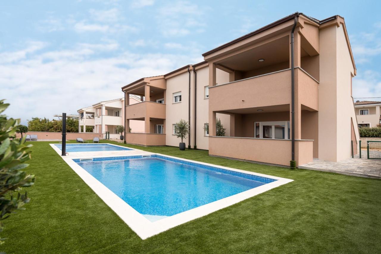 Ruby Apartment Linardici